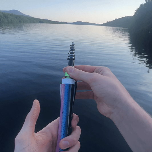 FishyFlow™ Lansetă + Mulinetă Portabilă pentru Pescuit